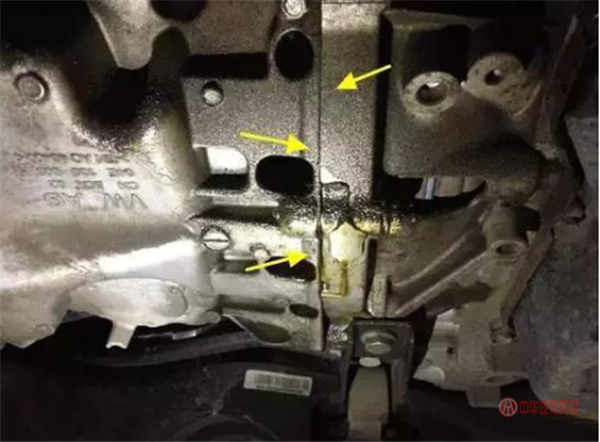 二手车评估师怎么检查底盘?什么样的底盘算是好的@chinaadec.com 图片